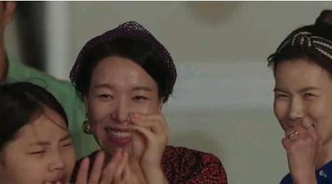 回看《海岸村恰恰恰》的多个配角,浓浓的人情味下引发共鸣