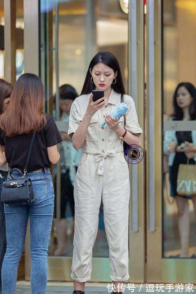 瑜伽裤 时髦大方的瑜伽裤穿搭展现出迷人风采,靓丽优雅全靠它,减龄优雅!