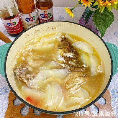 滋补|秋季滋补养生，怎能少的了胖头鱼炖萝卜