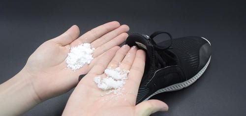 异味|不管鞋子有多臭,只需撒一把,几分钟去除鞋臭味,早学早受益