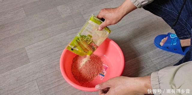 钓鲤鱼不需要太多料混合,配对这两种料,一年都不用换了