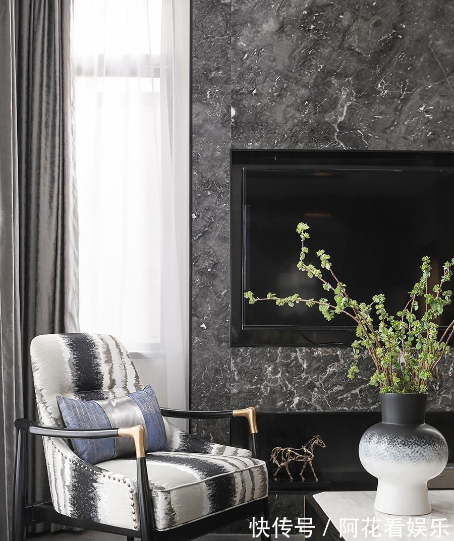 空间感|他花了9万,将135㎡的旧房,改造成中式风,入户第一眼被美到了