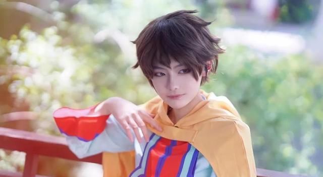 《查理九世》cos,唐晓翼你怎么从二次元跑出来了