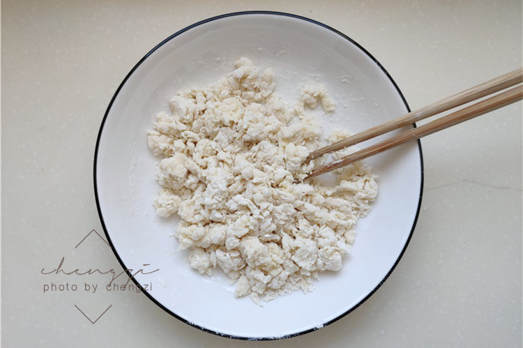 70岁婆婆教做的“疙瘩汤”，火了朋友圈，和面不用水，味道棒极了