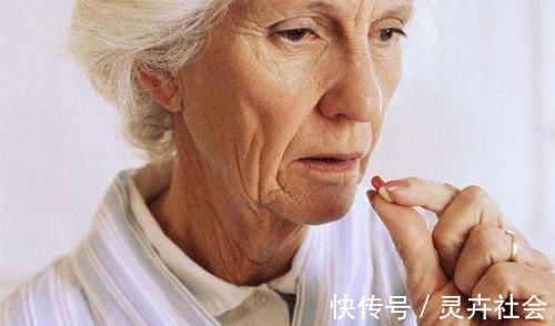 医生|降压药晚上吃，还是早上吃好医生用药时间有讲究，别再乱吃了