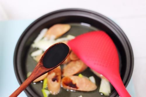 炒面用干面还是湿面，用对之后既不粘锅，也不黏稠，爽滑味道好