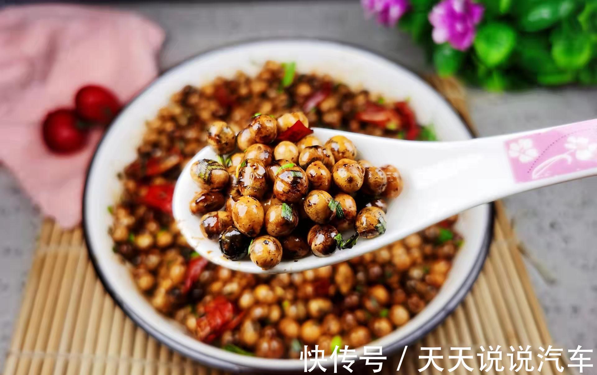 市场碰到黄豆不要错过,买来一炒一泡,香酥入味,随吃随取,方便