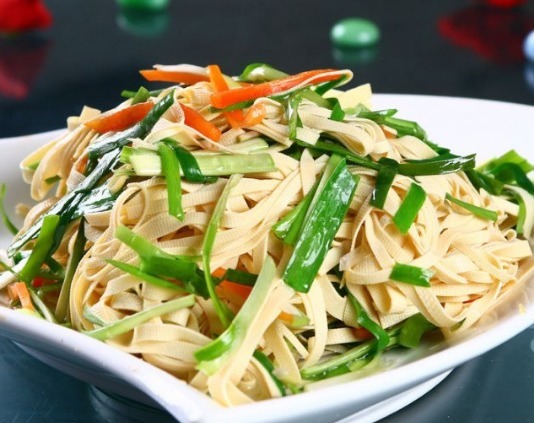 千张|韭菜别再炒鸡蛋了,试试加“它”一起炒,养生护人体养阳气