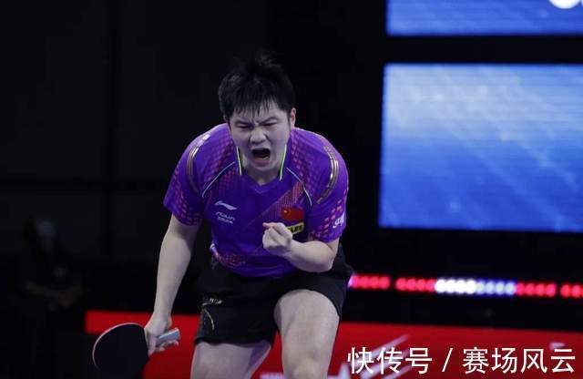 国家队|入选国家队10周年!樊振东与6位队友合照留念,梁靖崑笑得很开心