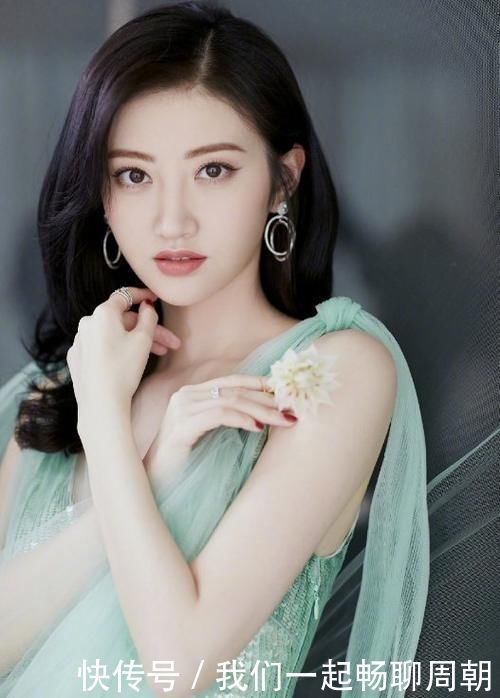 电动牙刷|建议女生收藏的变美小技巧,普通女孩也能当女神,赶快来学!