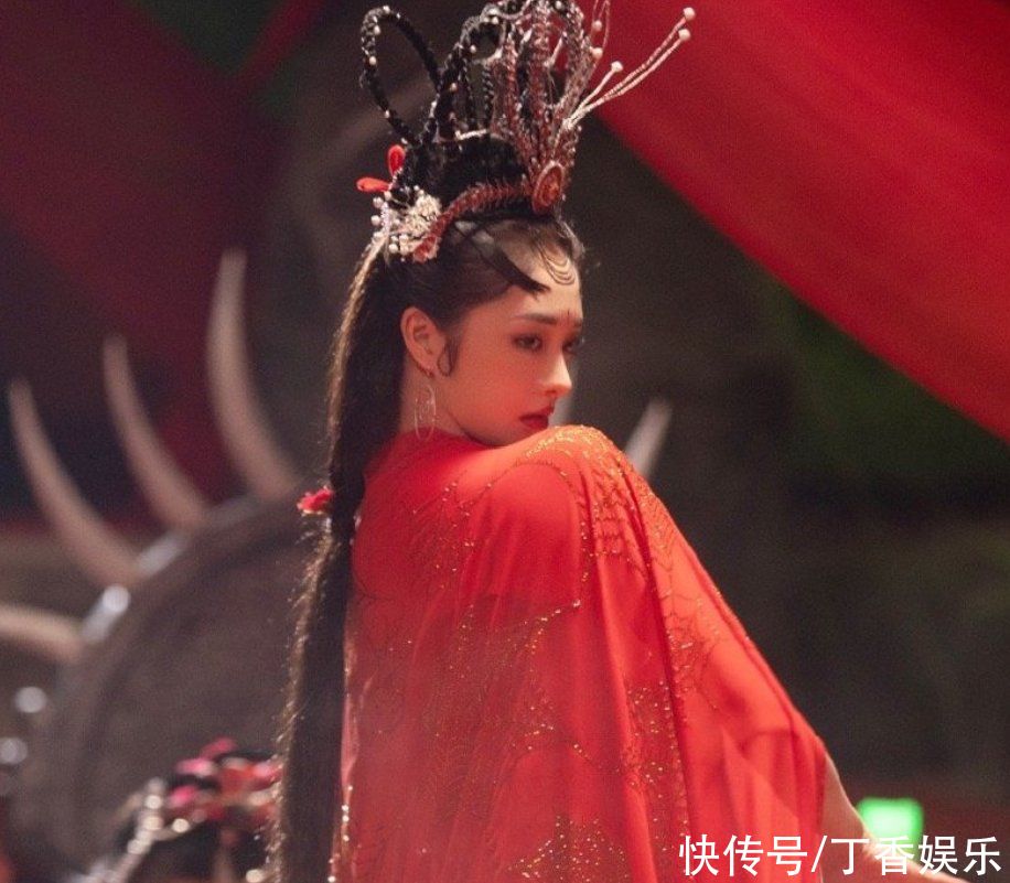 扮相|《萌探》周洁琼ｃｏｓ蜘蛛精，妆容扮相绝美，这才叫做神还原