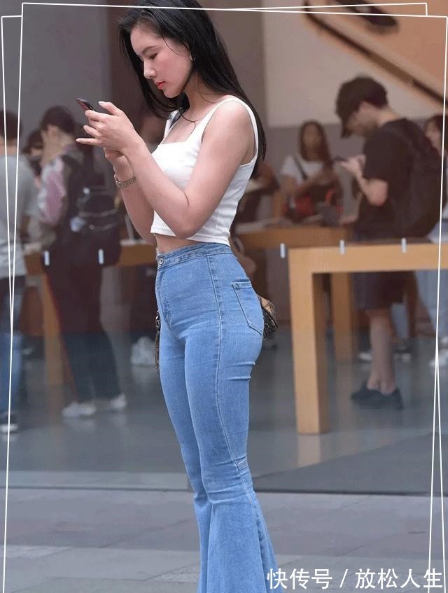 时尚|紧身牛仔裤,非常的随性自然,穿在身上绝对显高又显瘦!
