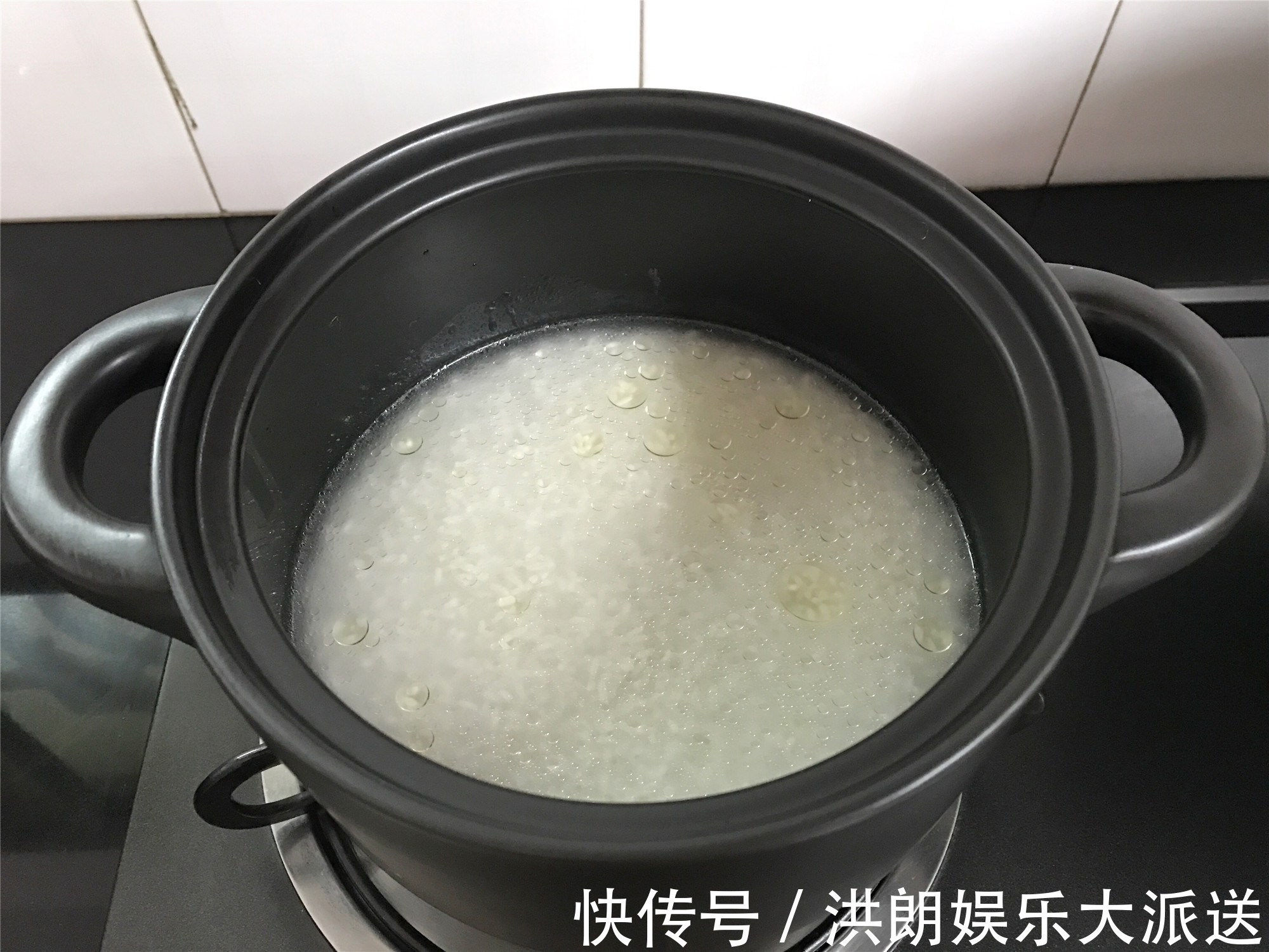 江南人家冬天必吃,饭菜一锅出,咸鲜软糯,连锅巴也不放过