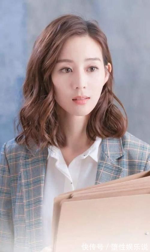 下巴|你适合披头发还是扎头发?主要看这3个部位,发际线是关键