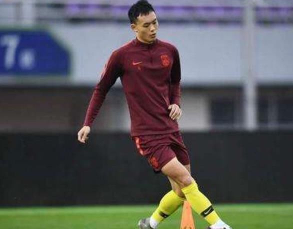 刘若钒|深受李铁的影响！22岁新国脚坦言：中国足球还是得中国人自己来