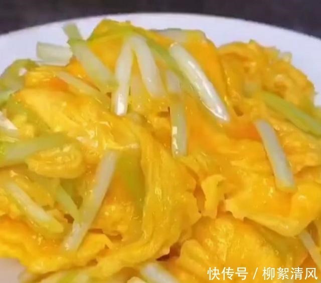 下午茶|高颜值下午茶，半小时就能搞定的草莓抱抱卷，我的少女心呐