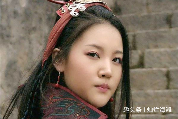 韩同音&此人与秦明是表兄弟，手持七十二斤大砍刀，力斩梁山五虎将