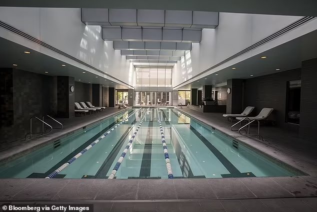 变斜塔|每年倾斜76毫米,旧金山第一高豪宅变斜塔!中国富豪千万豪宅噩梦