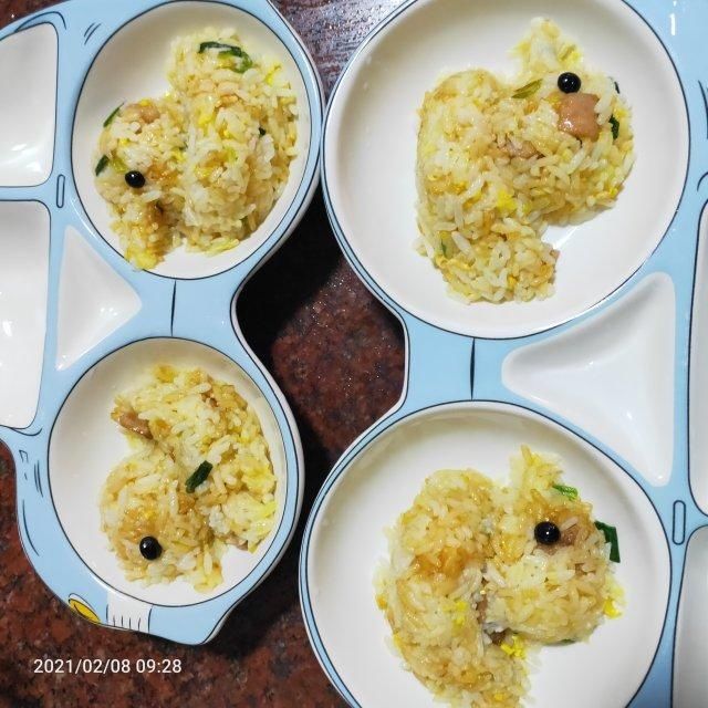  牛肉丸片蛋炒饭，宝宝们喜欢的小鸭鸭饭