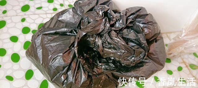 蒸土豆|土豆芽能吃吗小贴士教你如何防止他发芽,你可以放心地储存土豆