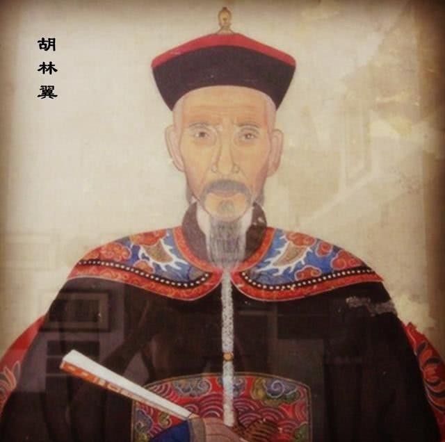 左宗棠|众人劝曾国藩称帝,曾国藩当即写出了一副对联,大家看后痛哭不已