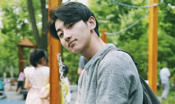 也拥有着|高中时期就已经自排话剧,有着不错的天赋,获得专业人士认可!