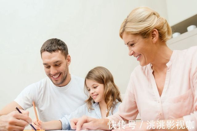 误区|家有正处于青春期的孩子,父母要谨防“攀比心”,正确引导很重要