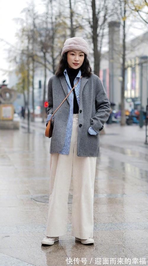 撞衫 长大衣要让位了，今年“短外套+小白裤”正流行，时髦洋气不撞衫