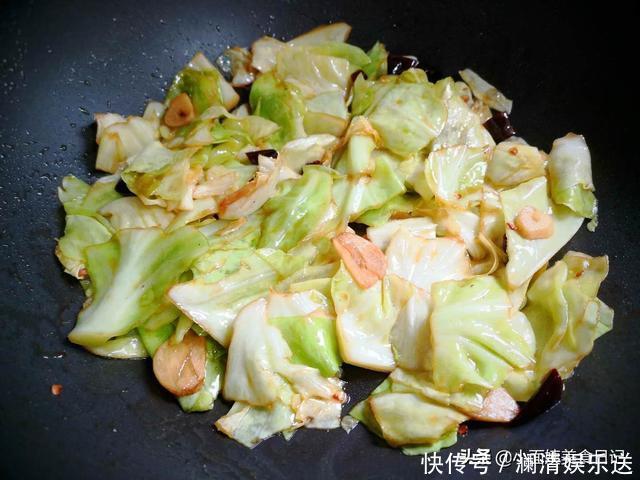 很多人不懂此菜,富含天然叶酸,1斤8毛,孕妇常吃对胎儿好处多