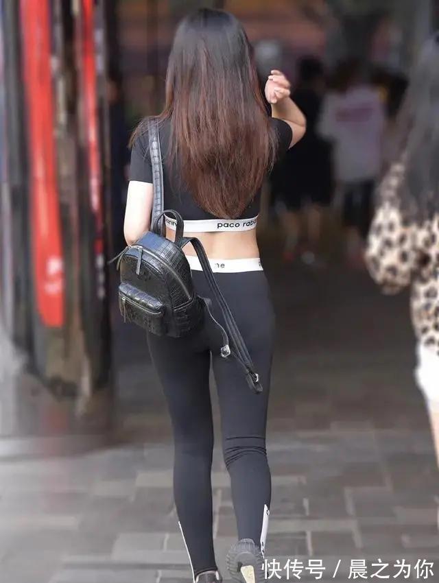 穿搭 -打底裤穿出时尚朝气,平添了可爱气息