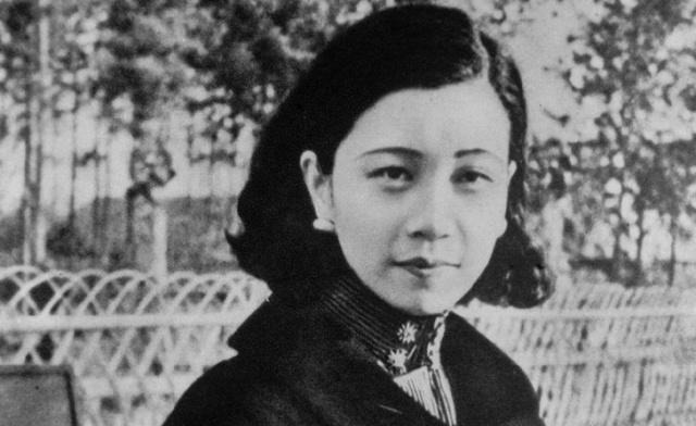 民国女神级演员,自尽后10万市民自发为她送葬,鲁迅提笔为她著文