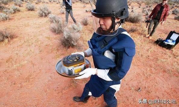 样本 日本“隼鸟2号”航天器返回地球，携带有小行星样本