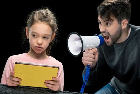 反省|孩子为什么会变成两面派 家长好好反省一下