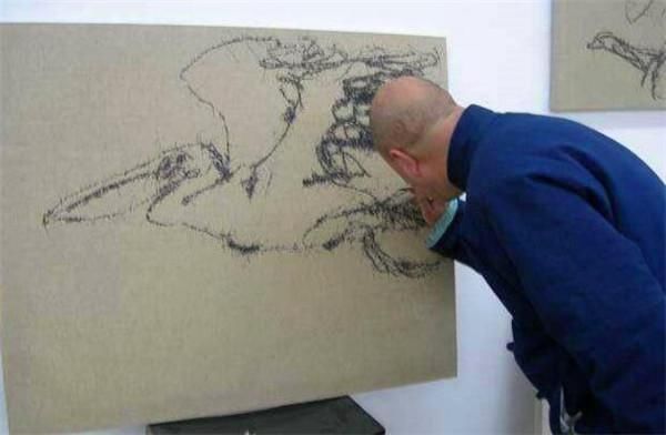 画家|他画一只鸟卖了82万，网友质疑：不如小学生，专家：往鸟眼睛里看