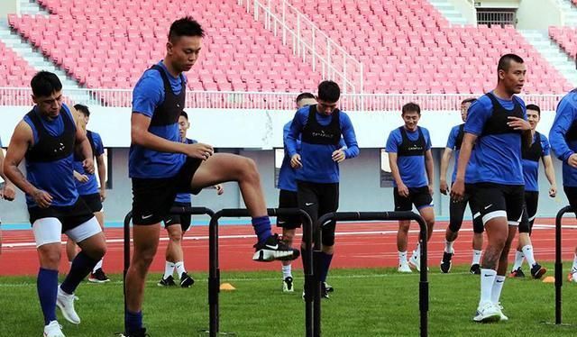 中國足球|泰山隊提前幾輪奪冠？或許只有戰(zhàn)海港有懸念！青島隊末輪死磕大連