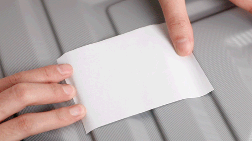 日本再现鬼才设计!同尺寸行李箱多装11瓶矿泉水,2米摔下无损