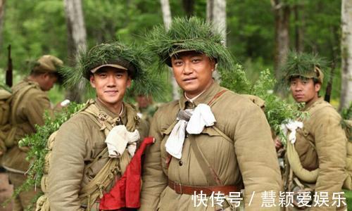 超長(zhǎng)巨幅海報(bào)宣傳,全景式展現(xiàn)抗美援朝,《跨過(guò)鴨綠江》即將開(kāi)播