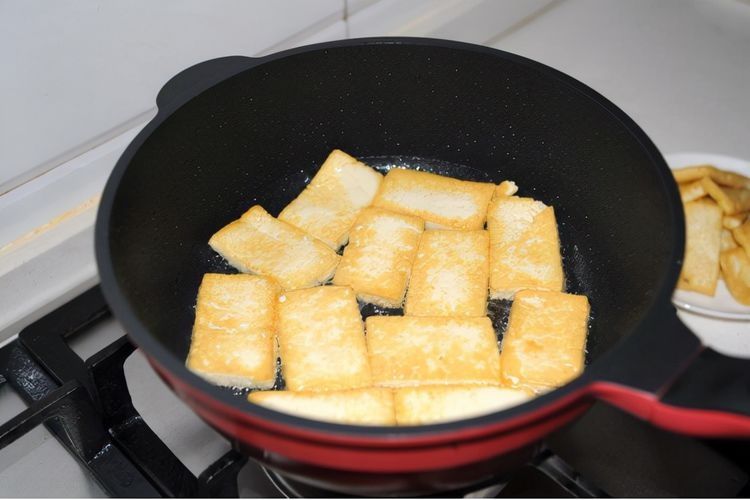 豆腐的做法多样，试试如此下饭的做法，看着就让人流口水