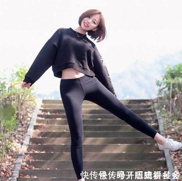 楚楚动人|楚楚动人的紧身打底裤美女，勾勒女性曼妙优雅的身姿，特别吸睛