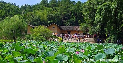 百年前，清代秀才在此写了首诗，没成想百年后，一代伟人在此降生