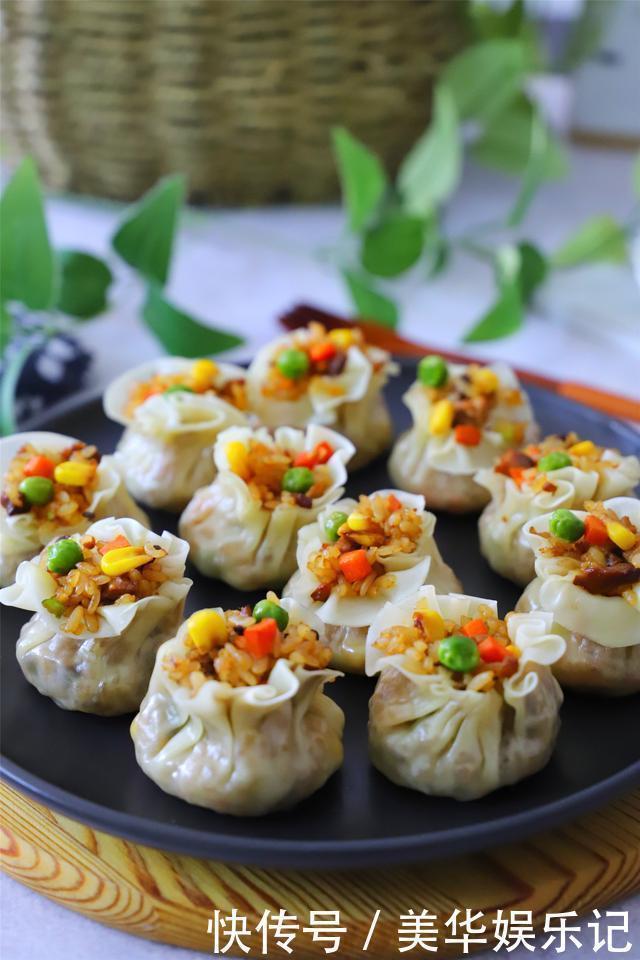 饺子皮加1碗糯米,做成快手早餐,皮薄馅大,一人一屉不够吃