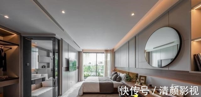 床头|传统床头柜我看不上,悬空设计延伸2m桌面,一字排开可享3大功能