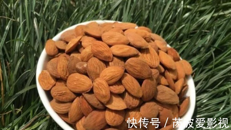 嘴唇干裂|嘴唇干裂、脱皮，老中医2个民间小偏方，马上见效！