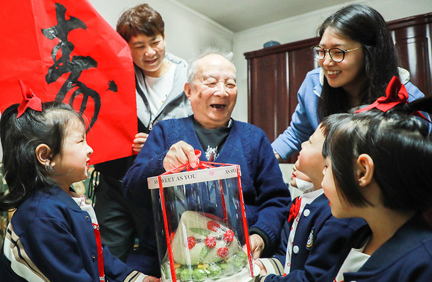 爷爷奶奶&老幼同乐 欢度重阳