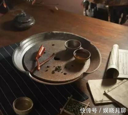 泡一壶茶, 与岁月共老。