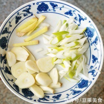 懒人最爱的简单易学的炒大虾来啦！简单又好吃