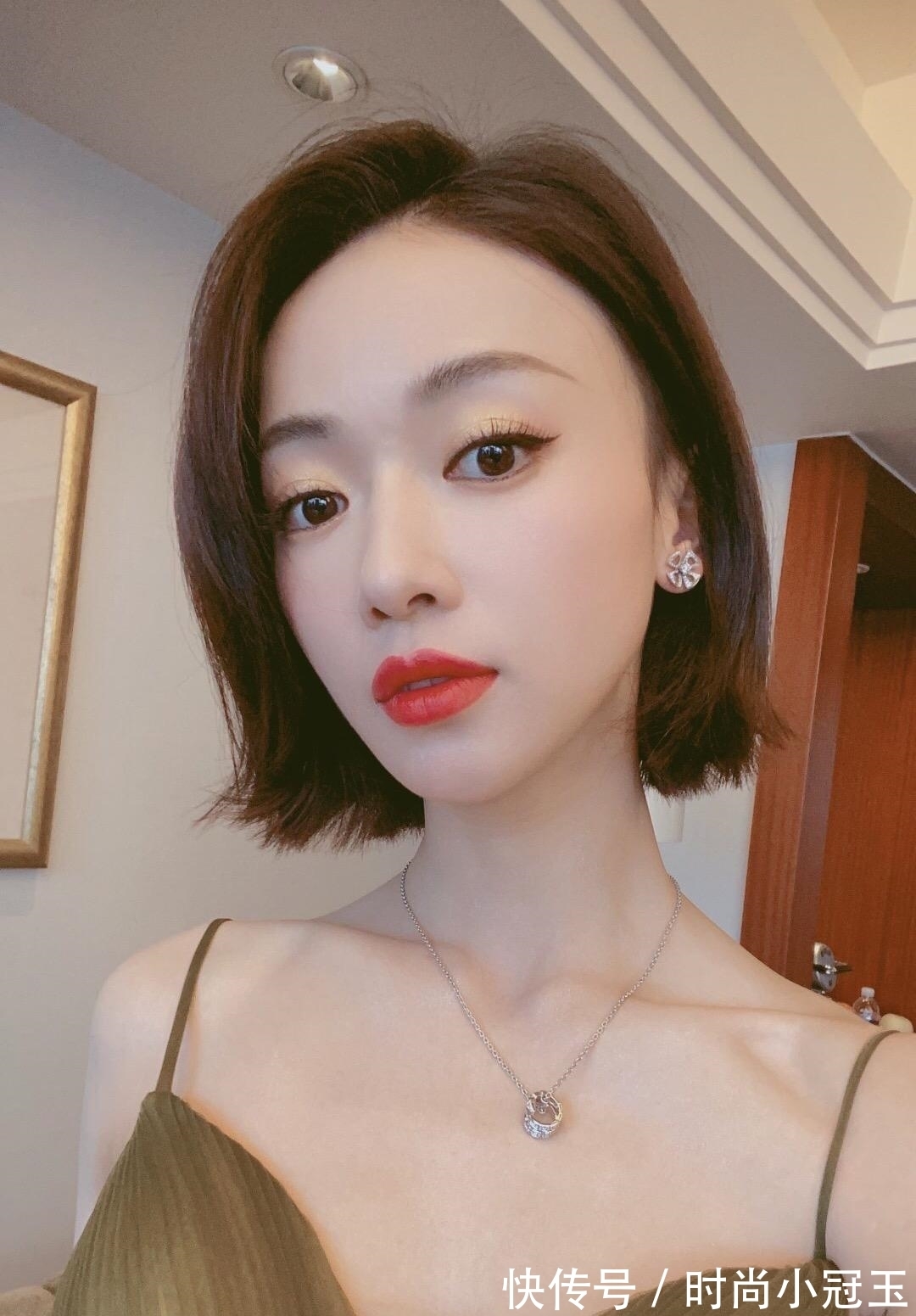 脸型|锁骨发out了!2021短发流行这么剪,烫不烫都超好看