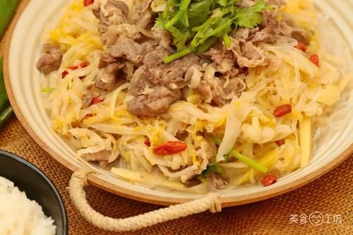 冬天最喜欢的暖胃吃法,热热乎乎煮一锅