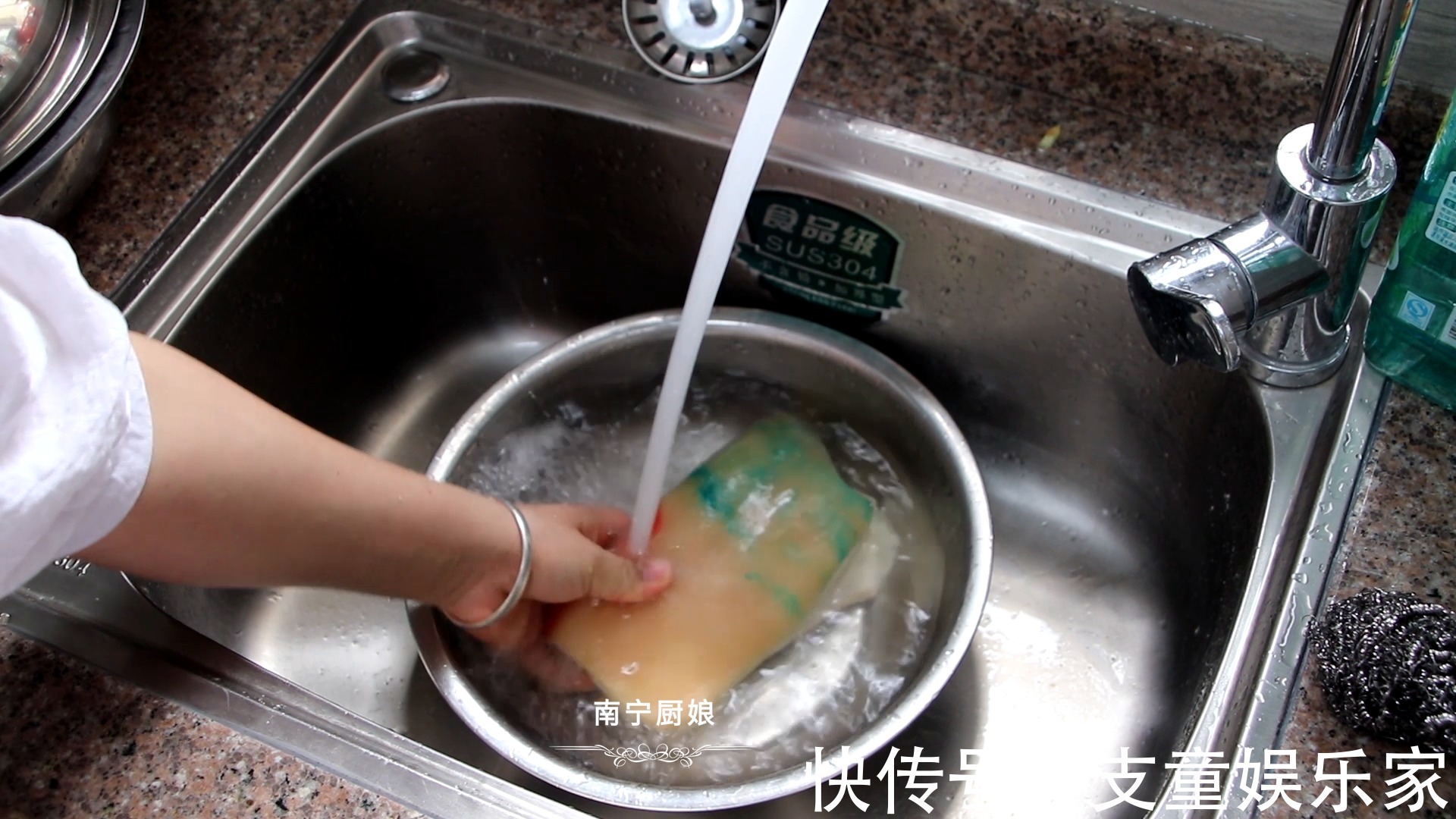 五花肉|做红烧肉时，焯水和直接炖都不对，大厨教你正确做法，软糯还不腻
