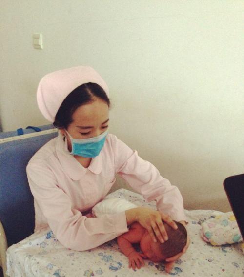 小宝宝|一出生就“高颜值”,曾被誉为“最美新生儿”的女婴,现在长大了